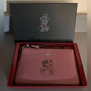 Disney Coach Minnie wristlet purse pink rose